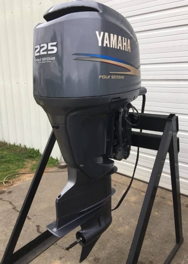 Used Yamaha 225 HP V6 4-Stroke Outboard Motor