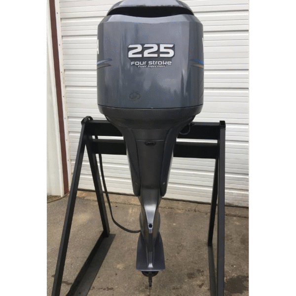 Used Yamaha 225 HP V6 4-Stroke Outboard Motor - Image 3
