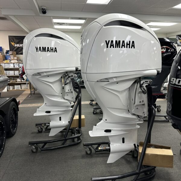 Yamaha F300XCB2 & LF300XCB2 White - Image 3