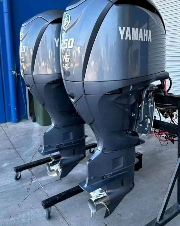 Pair Yamaha 250 HP Outboard Motors (LF250XB) 2022 - Image 3