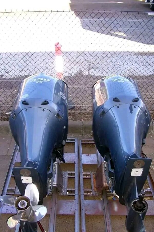 Twin 2008 Yamaha 350HP V8 Four-Stroke Outboard Motors - Image 4