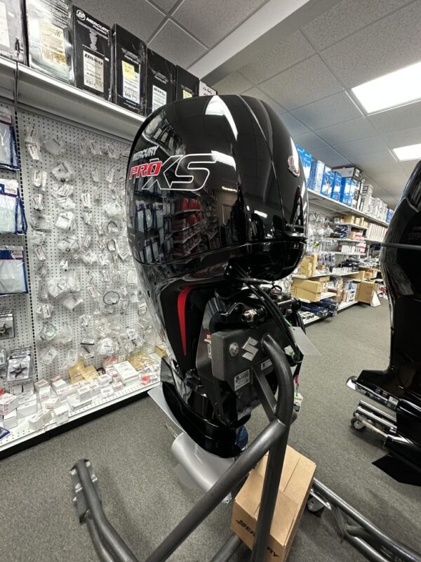New Mercury 150 HP 25″ Shaft 4-Stroke Pro XS - Image 4