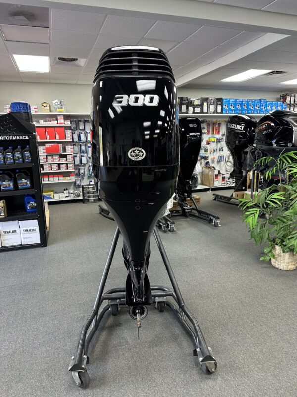 New Suzuki DF300APX 4-Stroke Outboard Engine