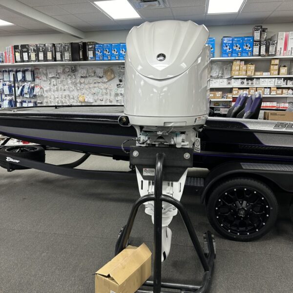 2024 Yamaha F300XCB2 outboard motor - Image 6