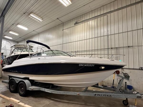 2009 Regal 2250 Sport Cuddy - Image 2