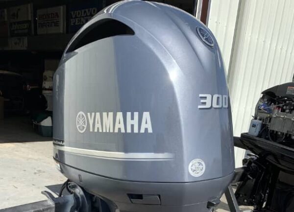 Used 2018 Yamaha 300 HP V6 EFI 4 Stroke - Image 6