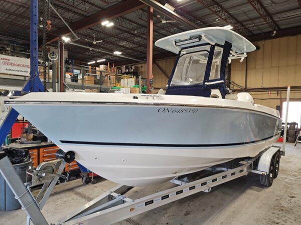 Boston Whaler 230 Outrage 2019 - Image 2