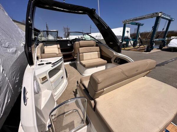 2013 Regal 28 Express for sale - Image 4