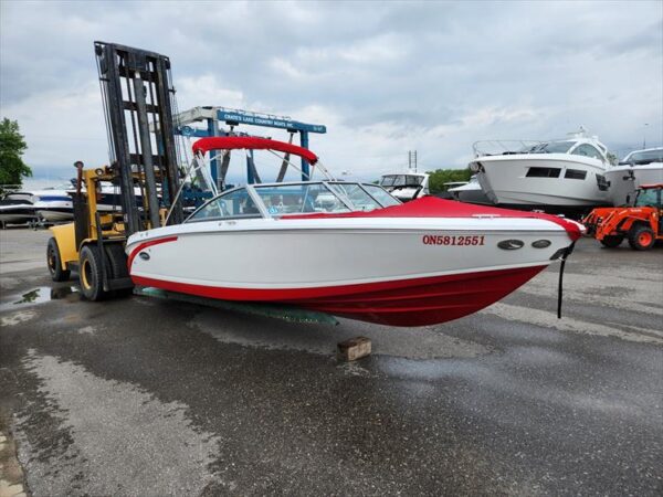 2016 Cobalt 220 S Bowrider - Image 3