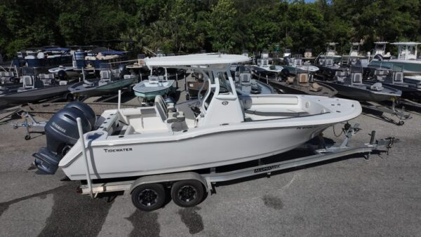 2020 Tidewater 252 Offshore Center Console - Image 4