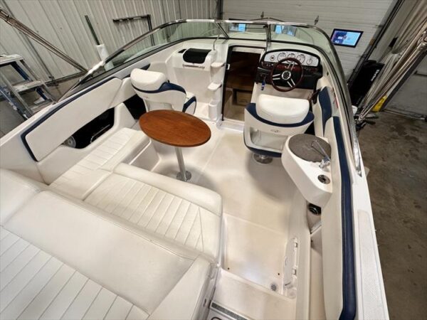 2009 Regal 2250 Sport Cuddy - Image 5
