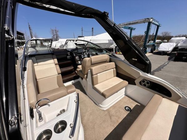 2013 Regal 28 Express for sale - Image 5