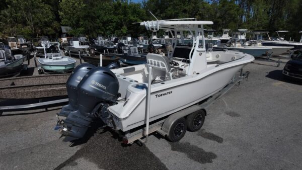 2020 Tidewater 252 Offshore Center Console - Image 5