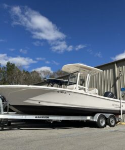 2020 Robalo 246 Cayman Center Console Bay Fishing Boat