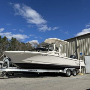 2020 Robalo 246 Cayman Center Console Bay Fishing Boat