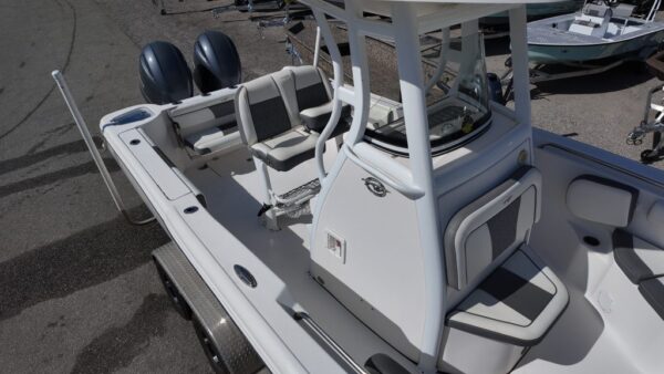 2020 Tidewater 252 Offshore Center Console - Image 7