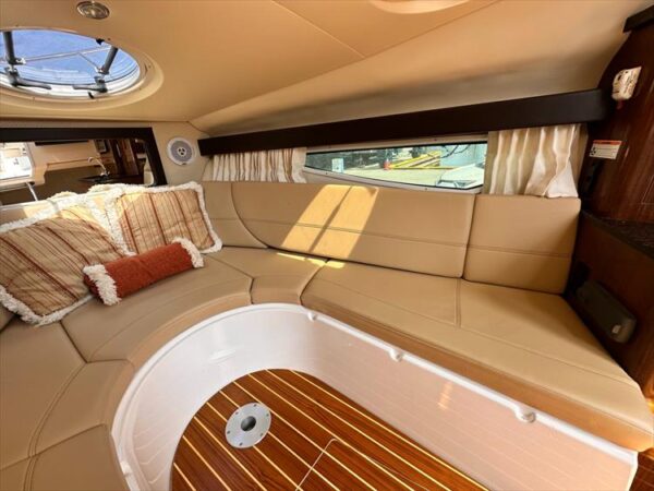 2013 Regal 28 Express for sale - Image 10