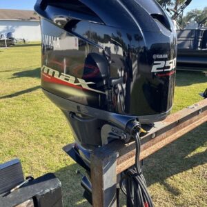 2021 Yamaha Marine VMAX Outboard Engine