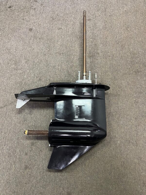 Nissan 115hp 2 stroke outboard 20 lower unit - Image 2